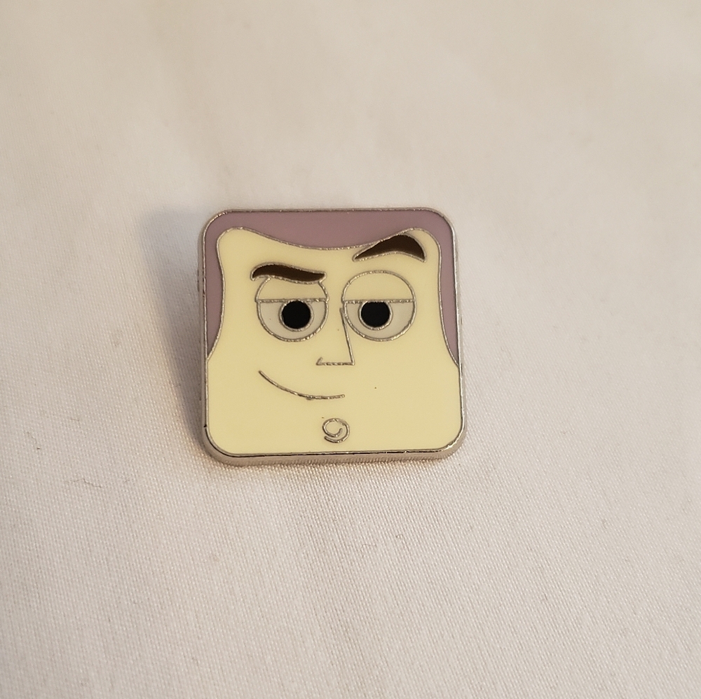 Disney Toy Story Buzz Lightyear Face Pin